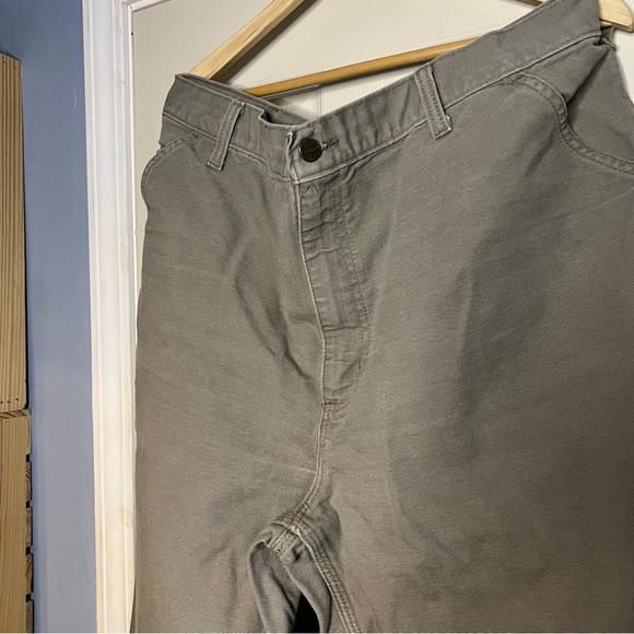 Carhartt Pants Adult 42x32 Carpenter Original Dungaree Fit Cotton B11 DES Mens - Picture 2 of 6